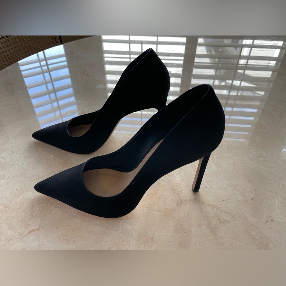 Schutz black suede pump.